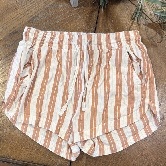Billabong Women's Striped Tan and Cream Shorts - Picture 2 of 9